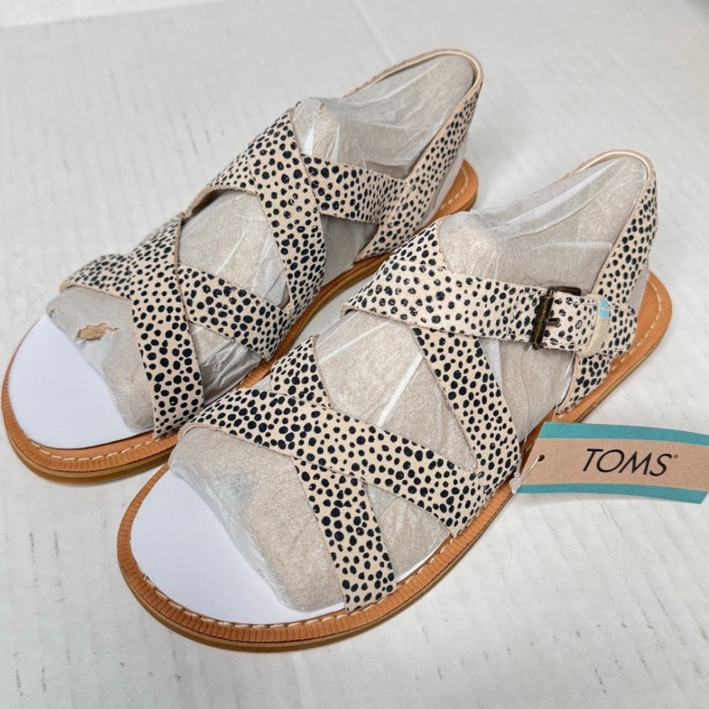 NWT Toms Sicily Suede Cheetah Strappy Flat Sandals Resort Summer Vacation Beach - Picture 10 of 10